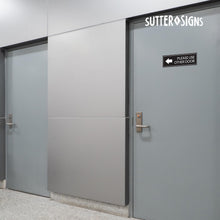 Load image into Gallery viewer, Bulk Case of 250 Sets - Please Use Other Door Sticker Decal Set - Self Adhesive, Peel-Off (2 Left Arrows, 2 Right Arrows)